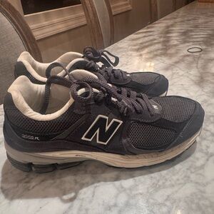 New Balance “phantom” 2002R M8.5